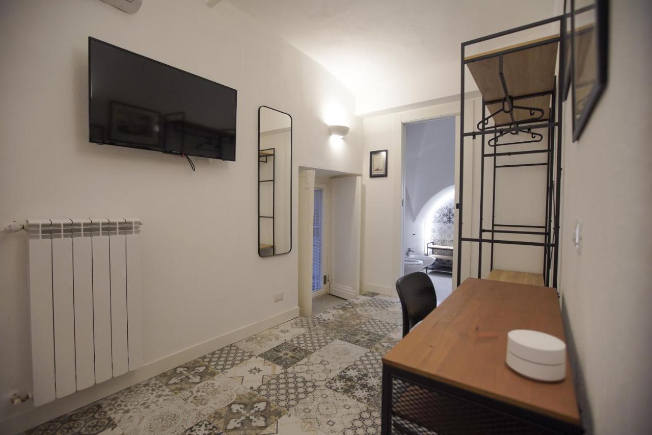 Отель Cartoline Di Napoli Экстерьер фото